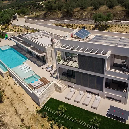 Reale - Wellness & Refined Living By Etouri Villa