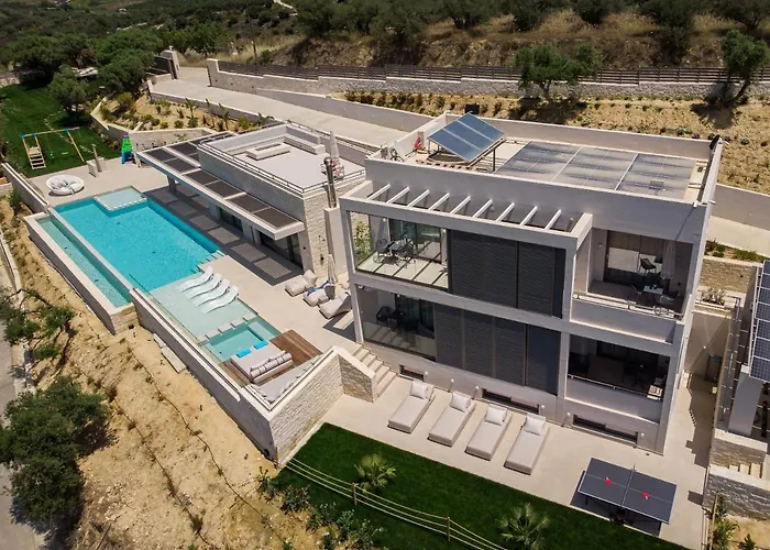 Reale - Wellness & Refined Living By Etouri Villa