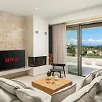 Reale - Wellness & Refined Living By Etouri * Hriszí Aktí Haniá