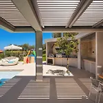 Reale - Wellness & Refined Living By Etouri Χανιά