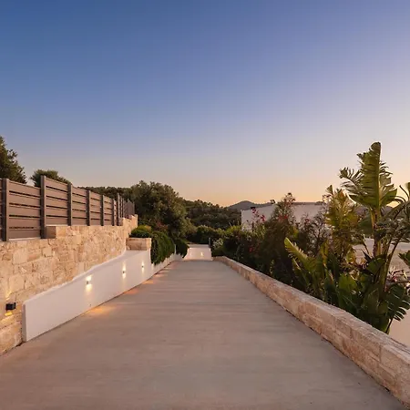 Reale - Wellness & Refined Living By Etouri