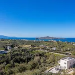 Reale - Wellness & Refined Living By Etouri Villa *