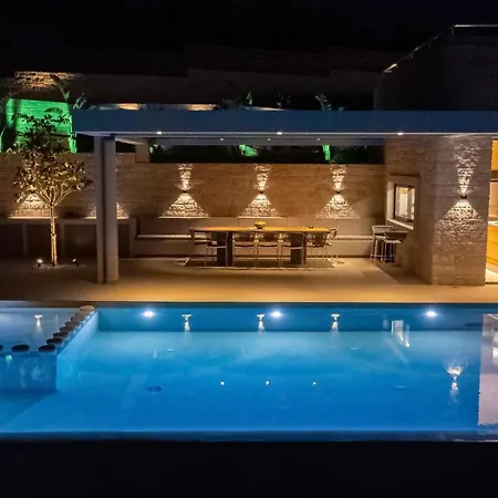 Willa Reale - Wellness & Refined Living By Etouri *