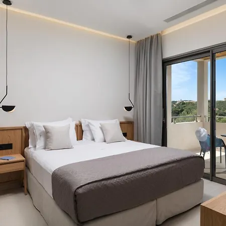 Reale - Wellness & Refined Living By Etouri 别墅